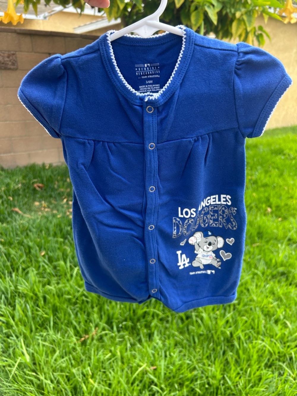Genuine Merchandise Los Angeles Dodgers Royal Blue Baby Button-Up Top